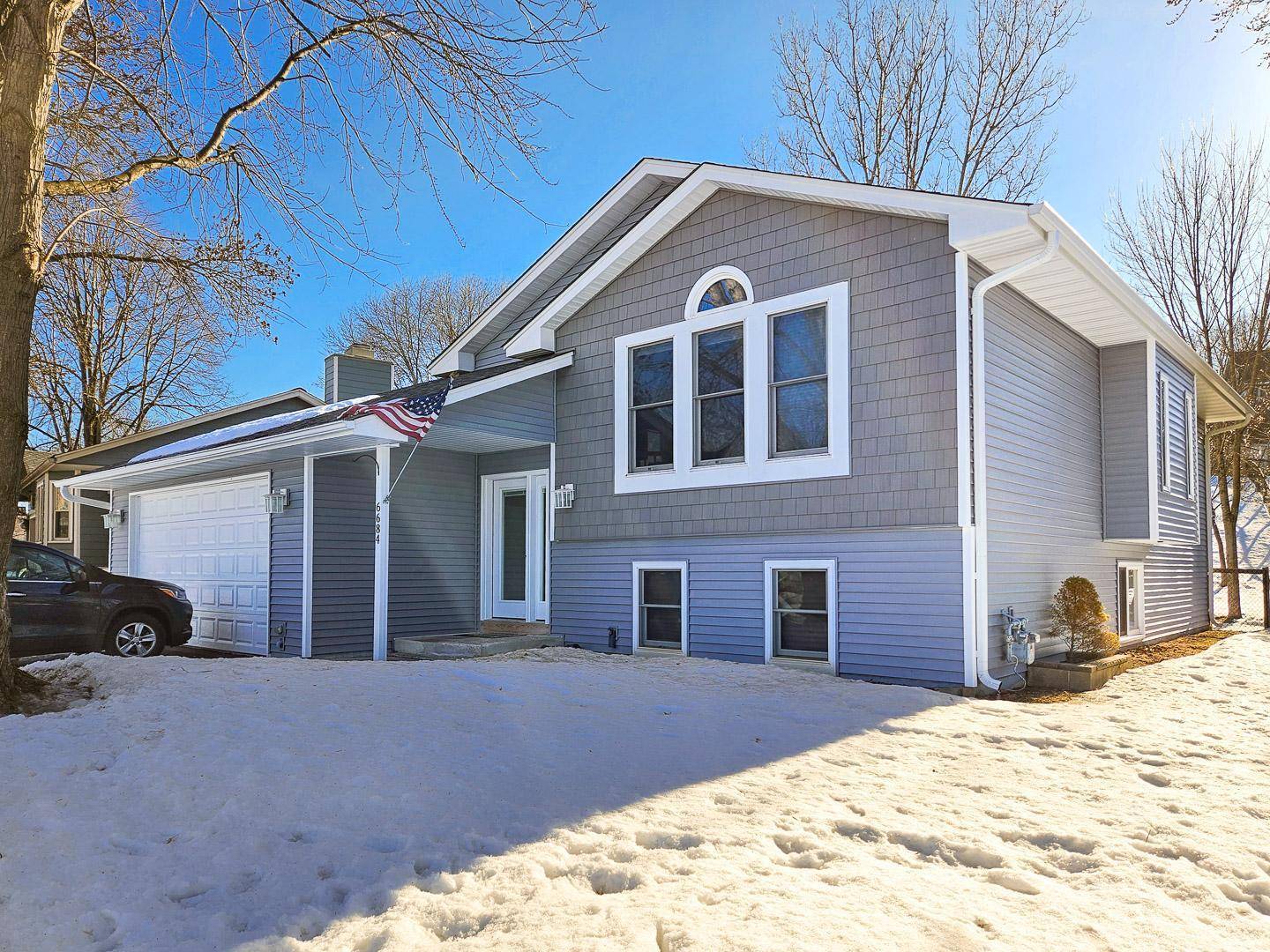 6684 Amherst LN, Eden Prairie, MN 55346