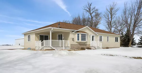 27012 State Highway 15, Winthrop, MN 55396