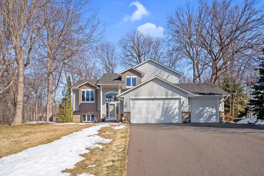 886 Westwood CIR, Delano, MN 55328