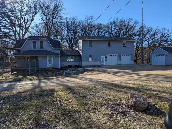 105 NW 5th ST, Adams, MN 55909