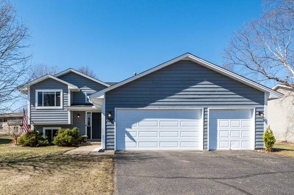 17325 Fieldcrest AVE, Lakeville, MN 55024
