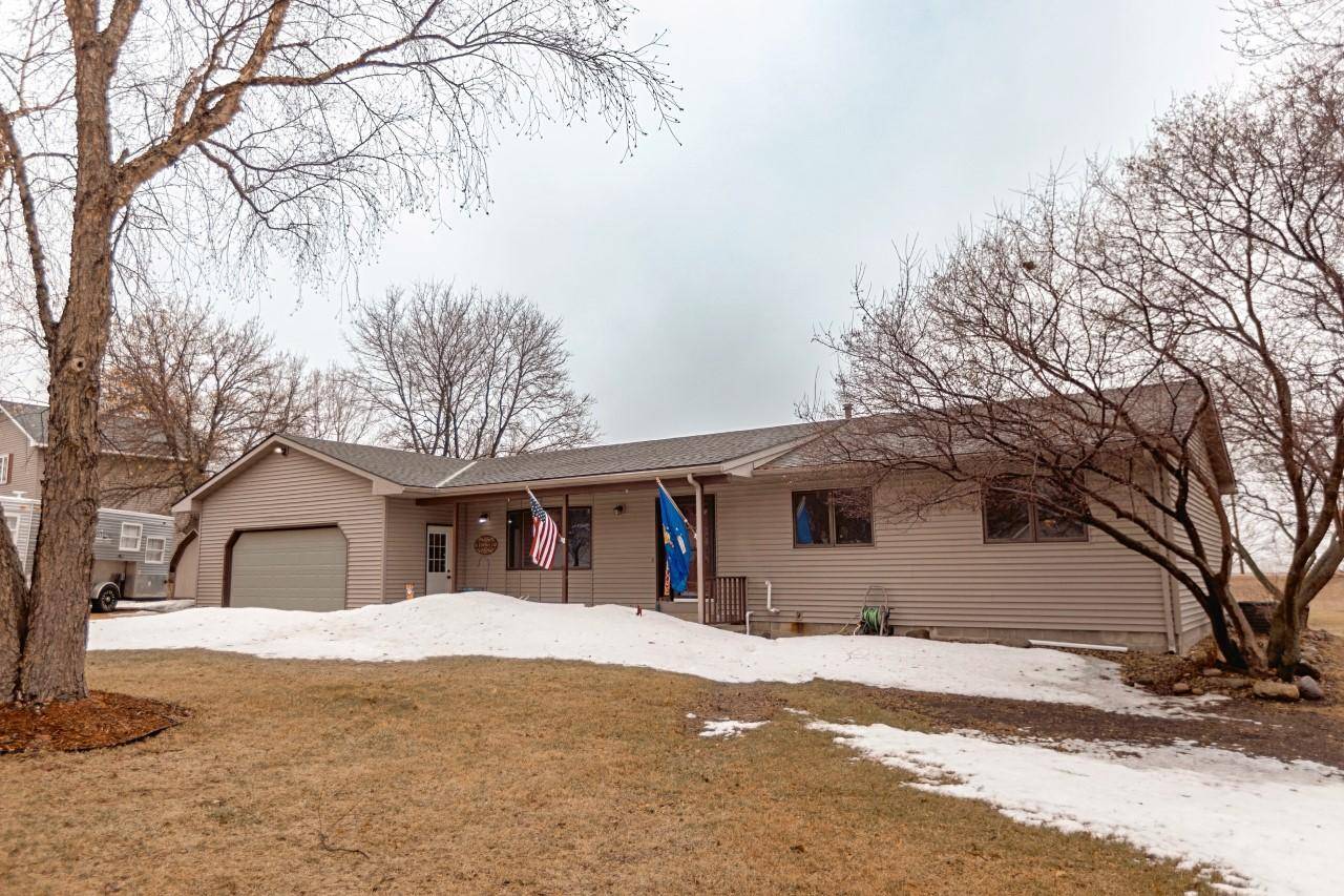 34933 Arrowood DR, Kasota, MN 56050