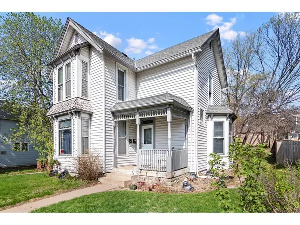 Minneapolis, MN 55418,2411 Fillmore ST NE