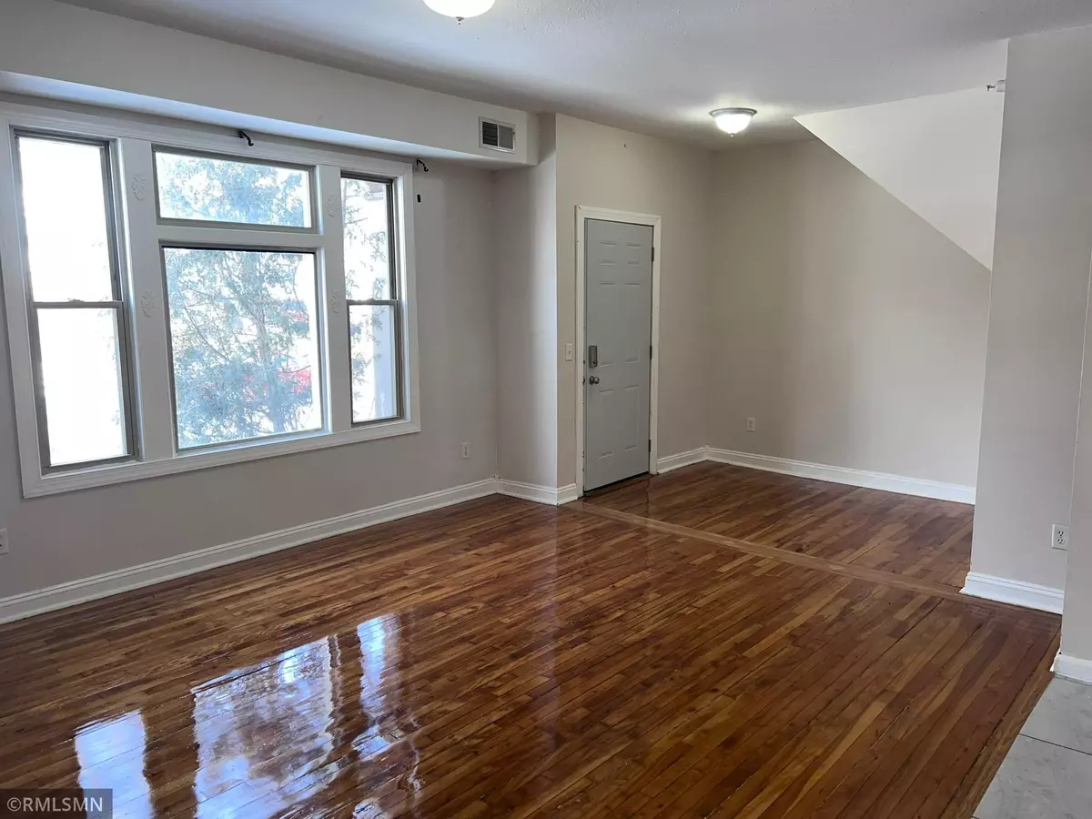 Minneapolis, MN 55411,2827 Bryant AVE N #2