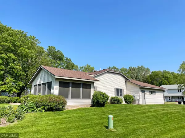 Annandale, MN 55302,485 Cedar CIR