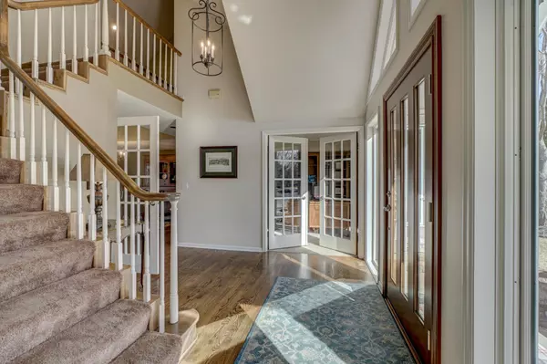 Vadnais Heights, MN 55127,4317 Oak Ridge CT