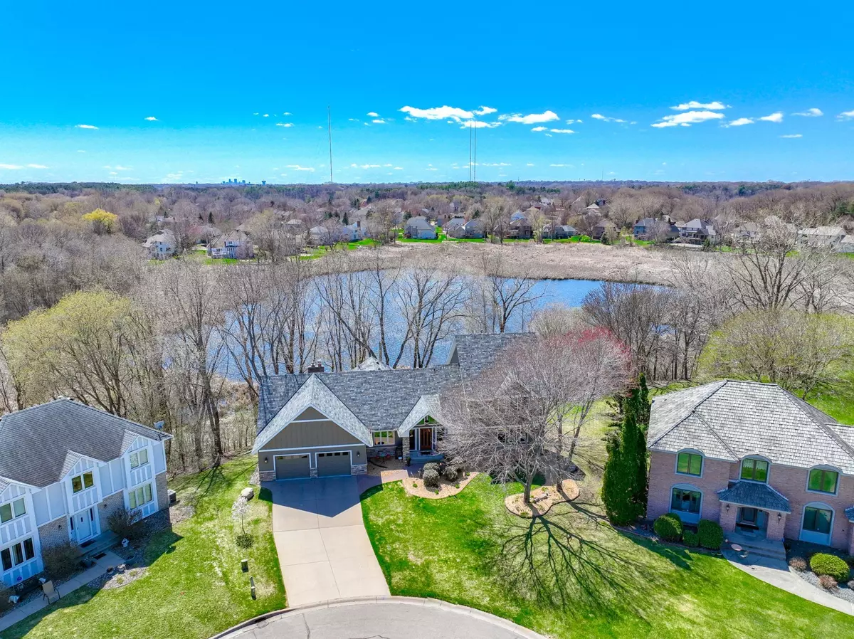 Vadnais Heights, MN 55127,4317 Oak Ridge CT