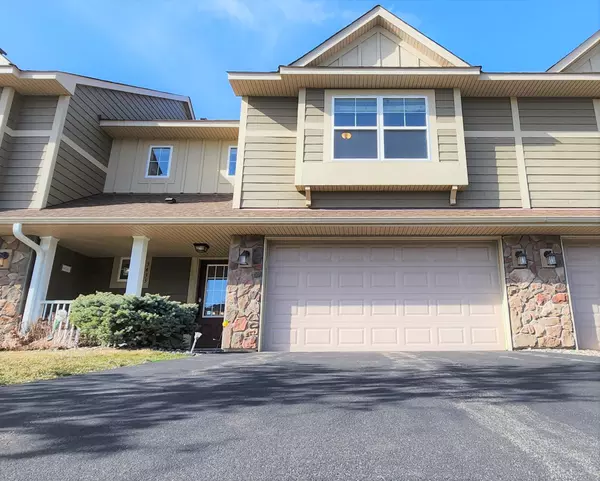 3433 Chestnut LN, Eagan, MN 55123