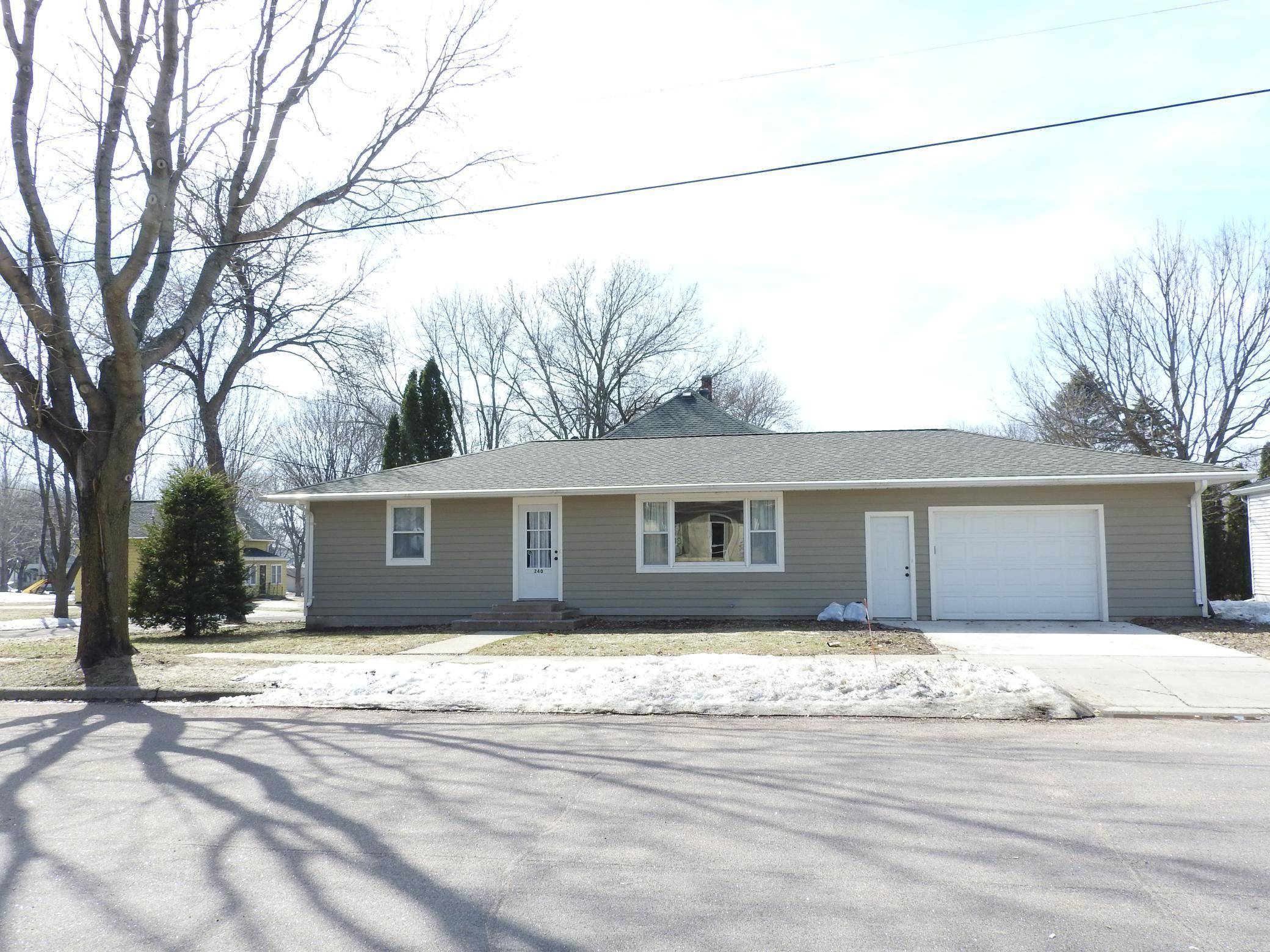 Winsted, MN 55395,240 1st ST S
