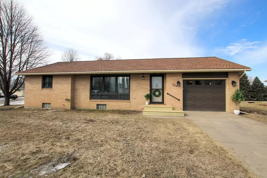 535 W Church AVE, Buffalo Lake, MN 55314