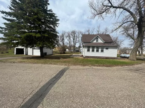 101 5th AVE, Wilmont, MN 56185