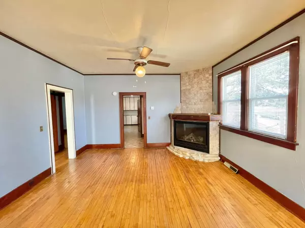 Springfield, MN 56087,202 W Rock ST