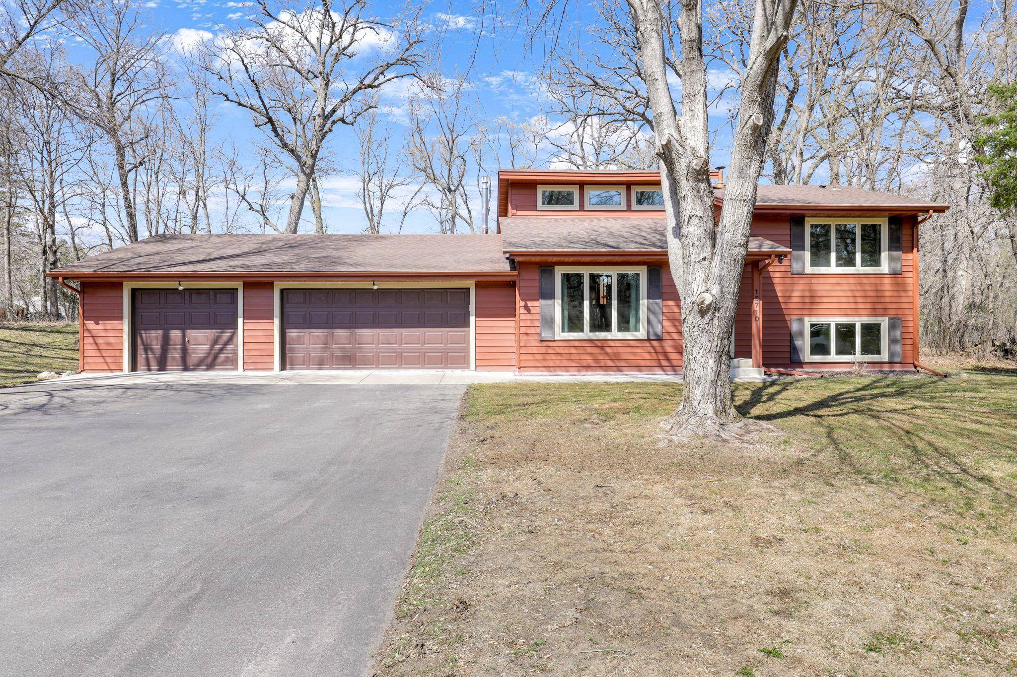 15710 La Bon TER, Minnetonka, MN 55345