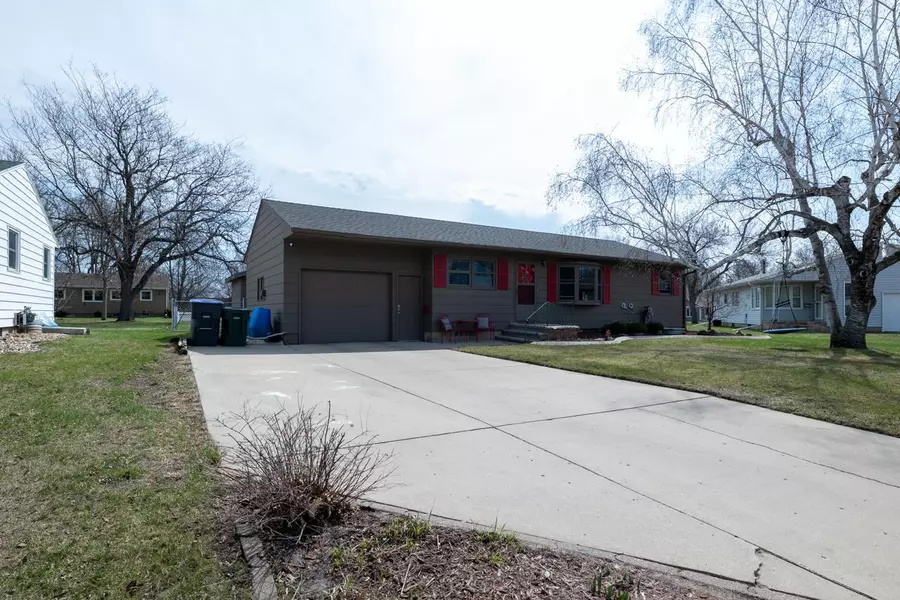 1004 N Jackson ST, Luverne, MN 56156