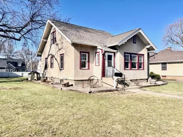 Redwood Falls, MN 56283,615 E 4th ST