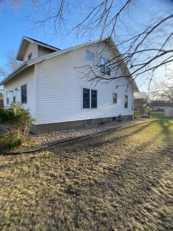 Wabasso, MN 56293,665 Maple ST