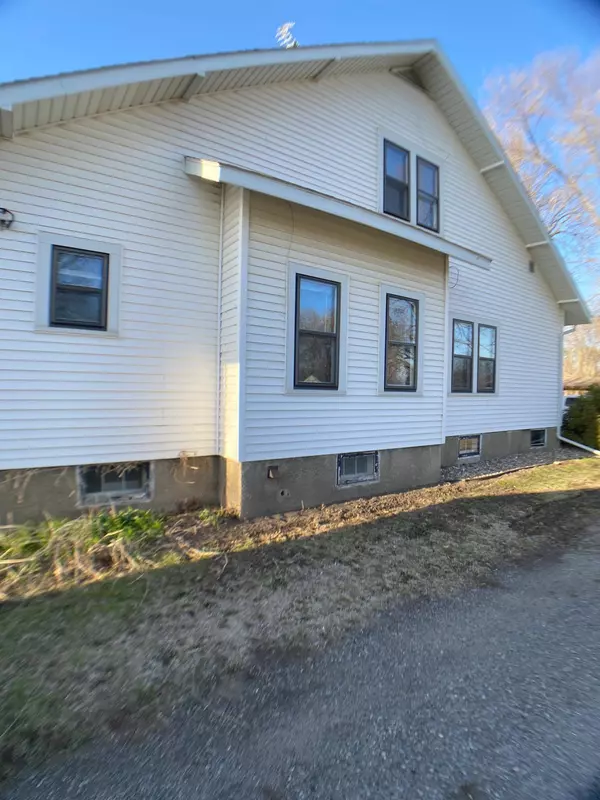 Wabasso, MN 56293,665 Maple ST