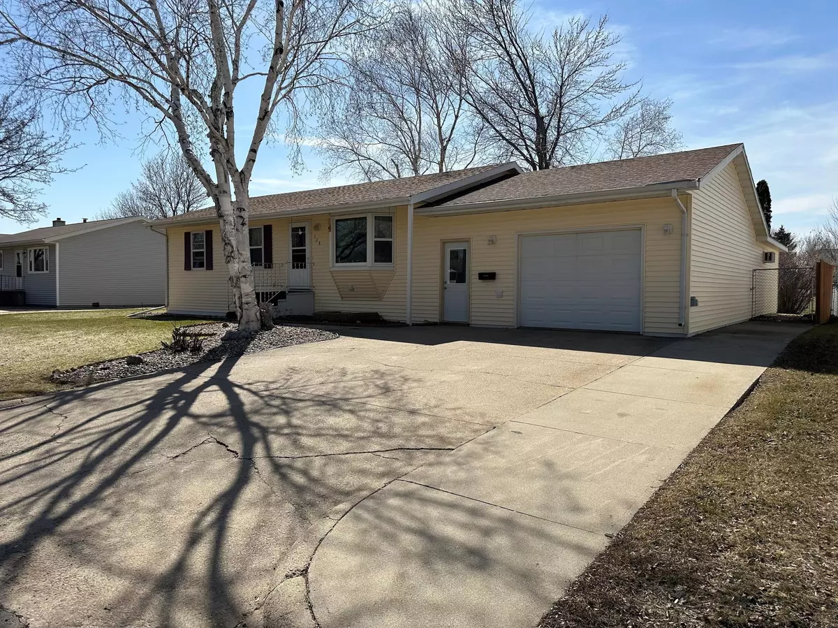 Marshall, MN 56258,508 Carlson ST