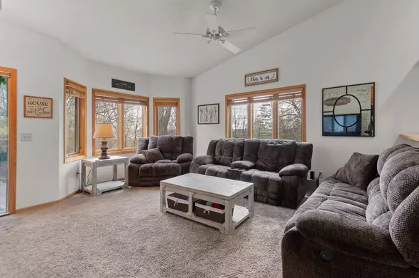 West Saint Paul, MN 55118,464 Haskell ST E