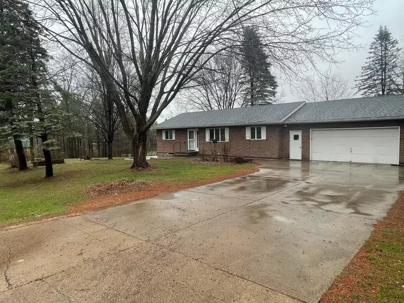 N8064 925th ST, River Falls Twp, WI 54022