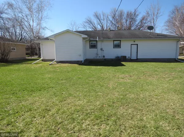 Glencoe, MN 55336,1925 15th ST E