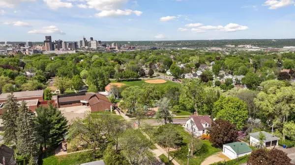 Saint Paul, MN 55107,202 Page ST W