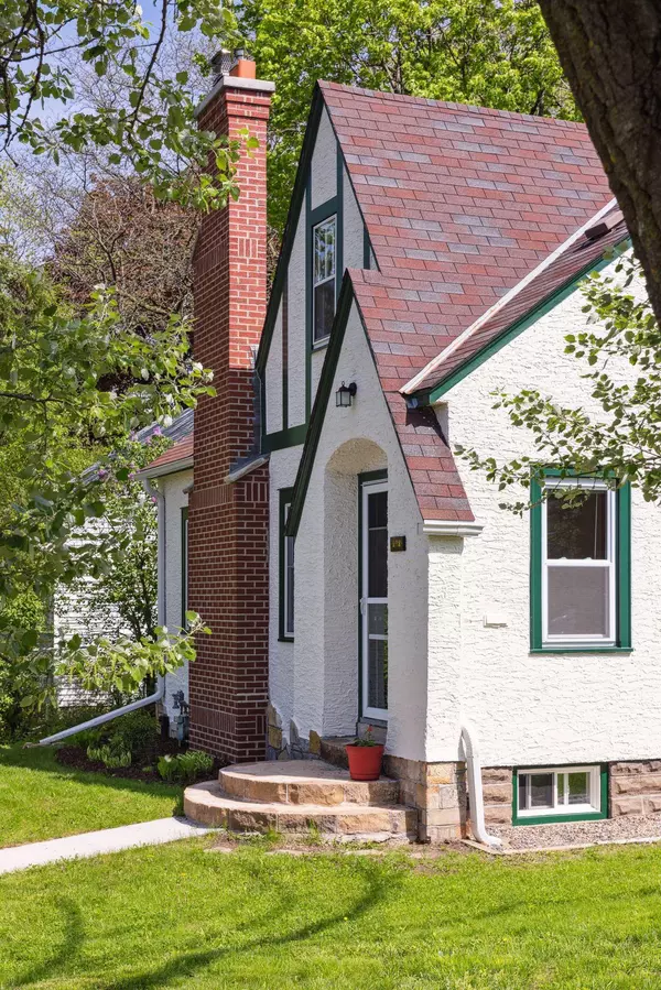 Saint Paul, MN 55107,202 Page ST W