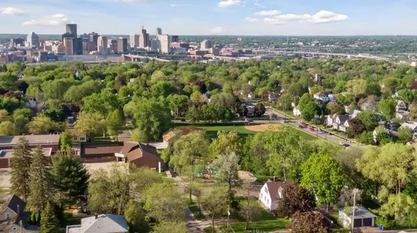 Saint Paul, MN 55107,202 Page ST W