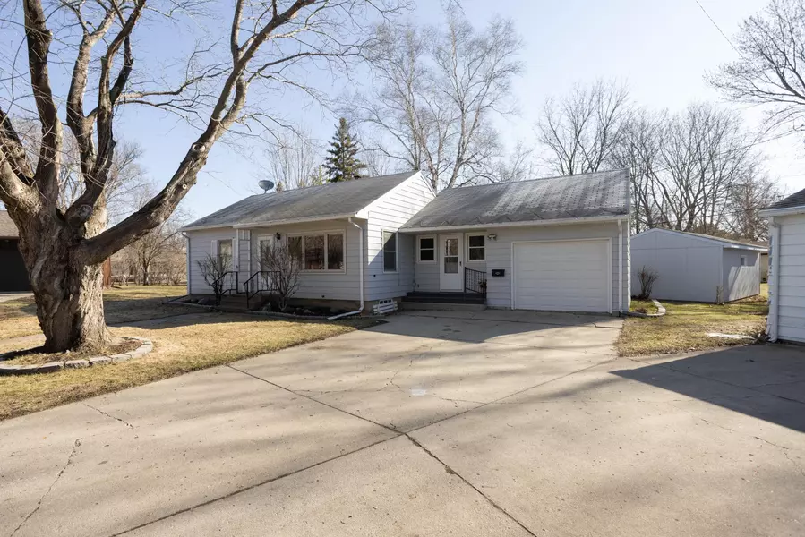 1332 Linwood CT, Fergus Falls, MN 56537