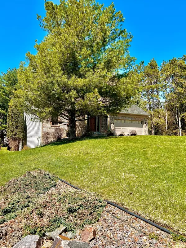 Hudson, WI 54016,2225 White Pine CT