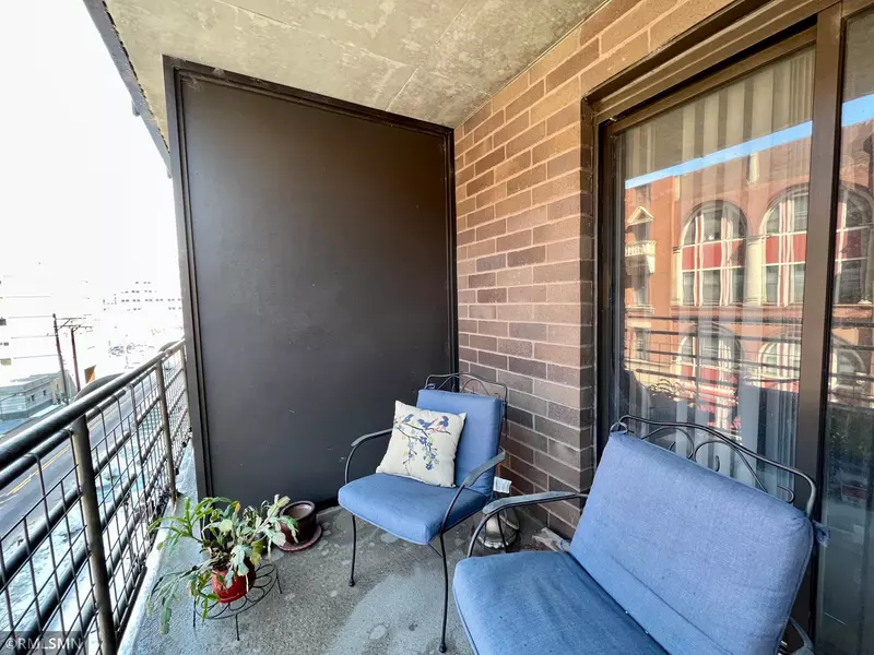 26 10th ST W #402, Saint Paul, MN 55102