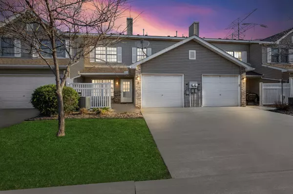14890 57th ST N #2A,  Oak Park Heights,  MN 55082