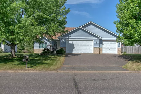 2089 Garfield ST S, Cambridge, MN 55008