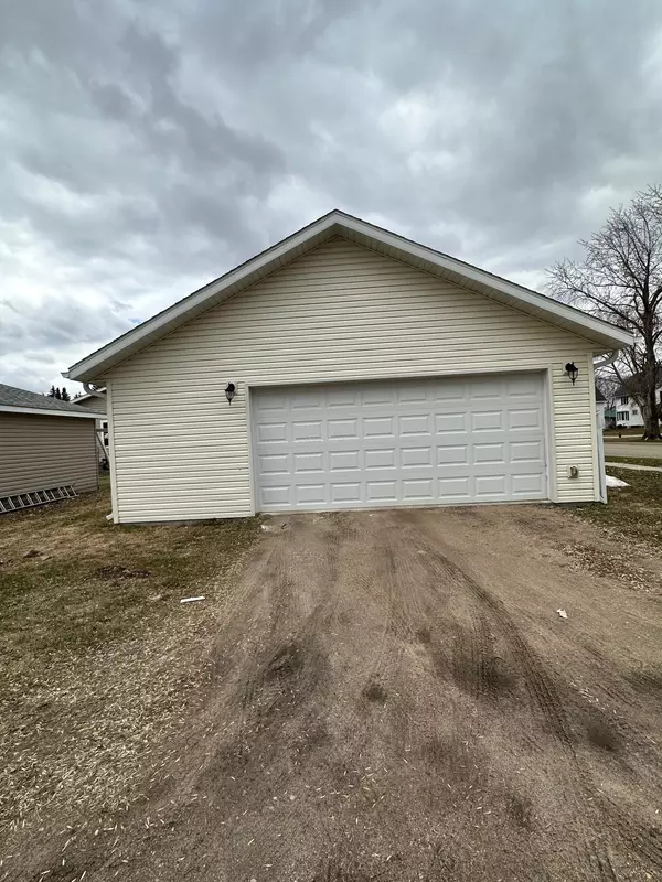 Thief River Falls, MN 56701,502 Saint Paul AVE S