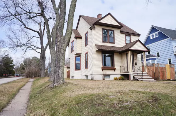 5901 London RD, Duluth, MN 55804