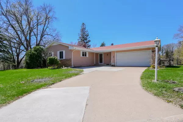 Roseville, MN 55113,263 Capitol View CIR