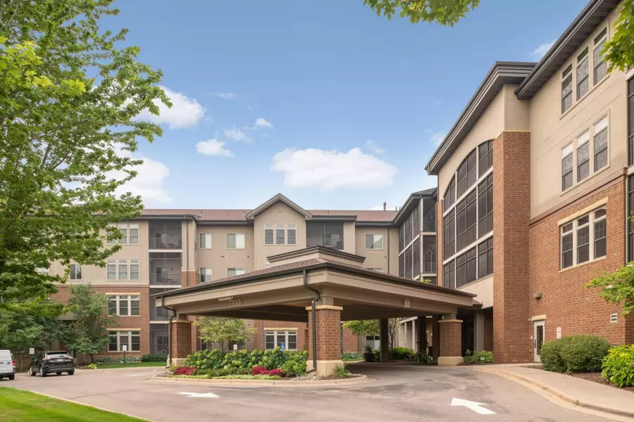 7100 Metro BLVD #204, Edina, MN 55439