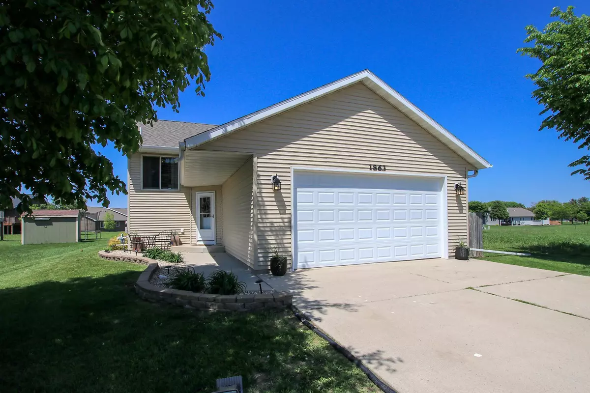 Hutchinson, MN 55350,1863 Island View CIR