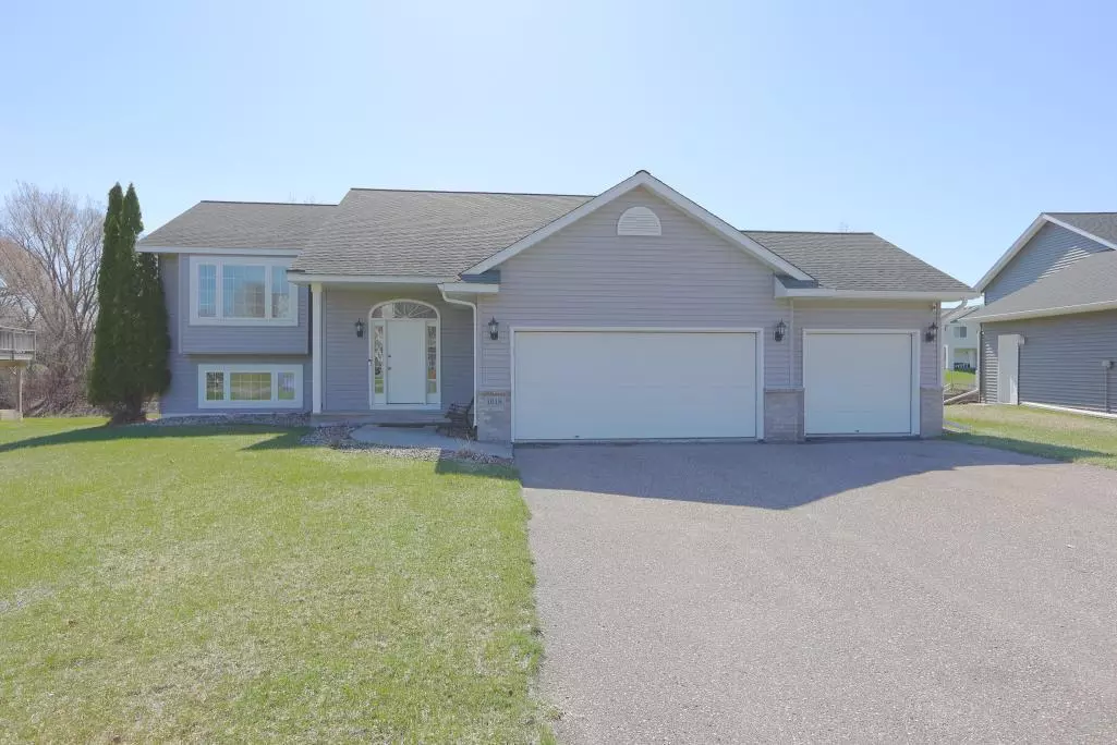 Lester Prairie, MN 55354,1018 Prairie Ridge LN