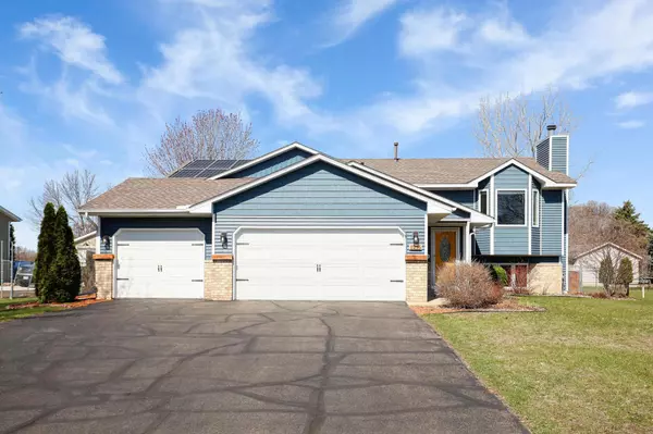 1216 Dakota ST S, Shakopee, MN 55379