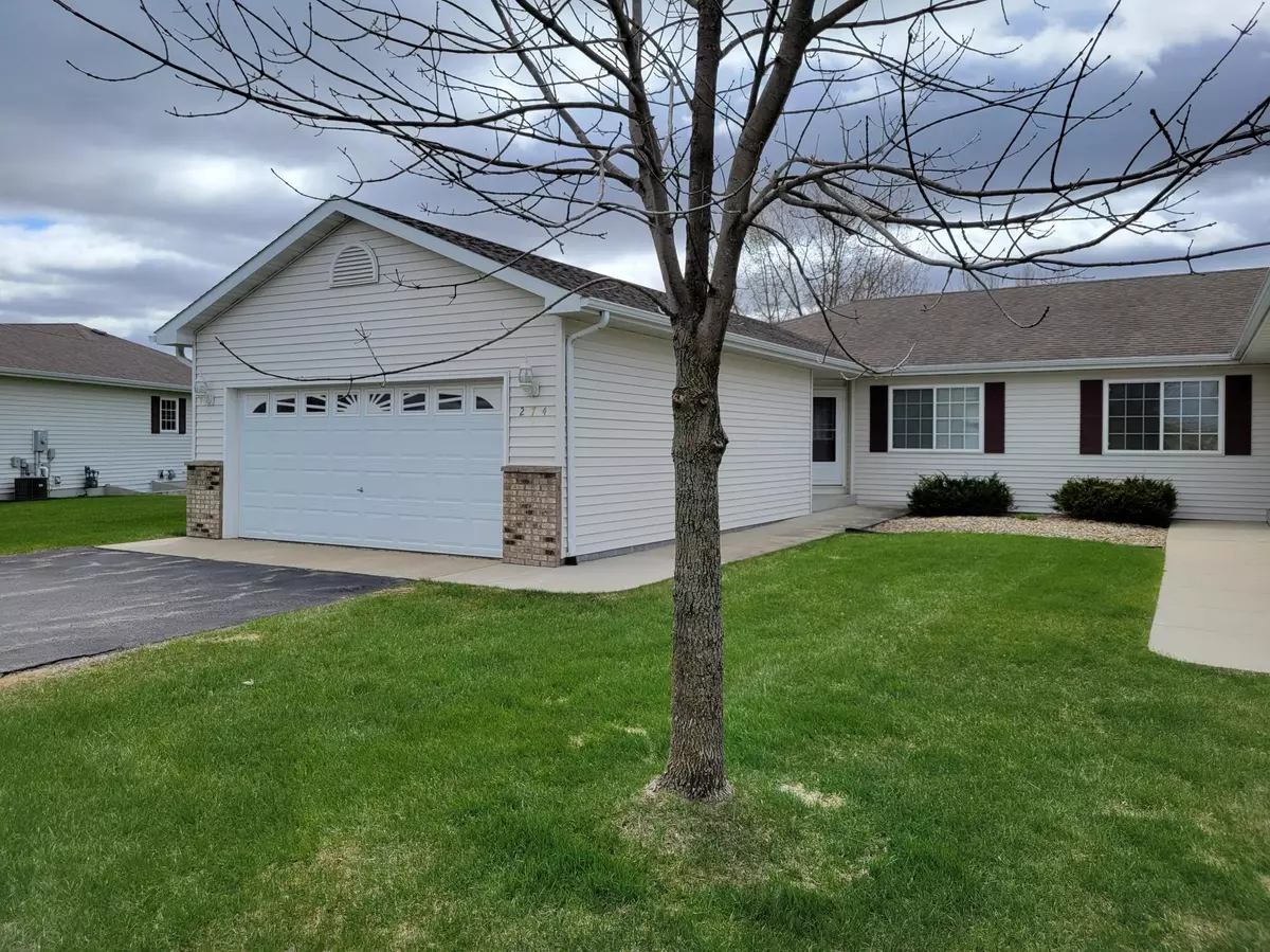 Owatonna, MN 55060,274 Cedar Cove LN