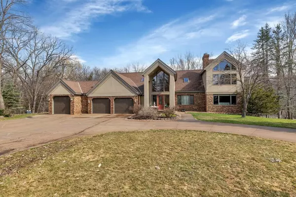 Sartell, MN 56377,617 Scenic DR S