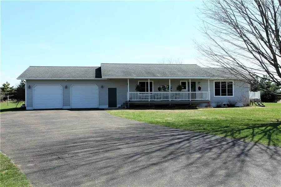 E13935 Stelter CT, Fall Creek, WI 54742