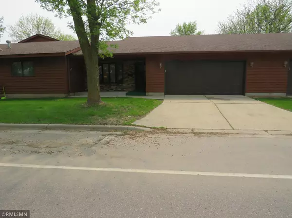 Glencoe, MN 55336,1618 10th ST E