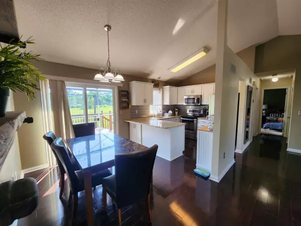 9133 Indian BLVD S, Cottage Grove, MN 55016