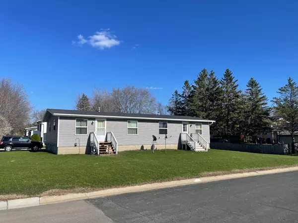 308 4th AVE NE, Hayfield, MN 55940