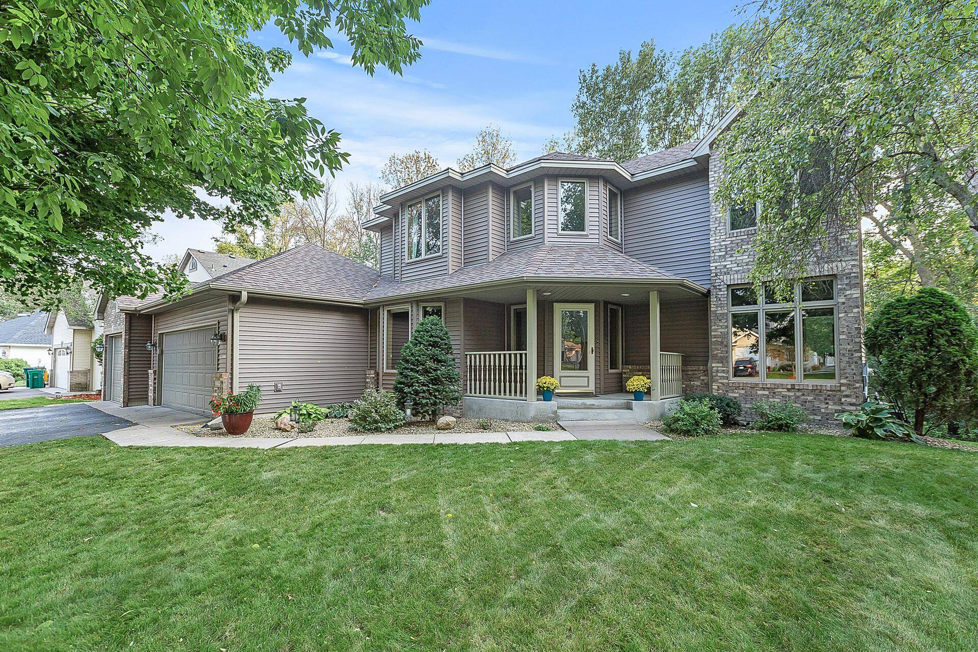 2225 91st CRES N, Brooklyn Park, MN 55443