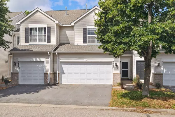 7482 Derby LN, Shakopee, MN 55379