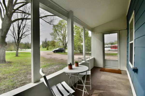 Delano, MN 55328,508 River RD W