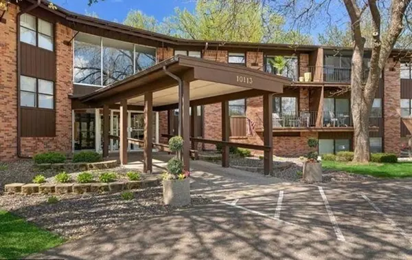 10113 W 34th ST #340, Minnetonka, MN 55305